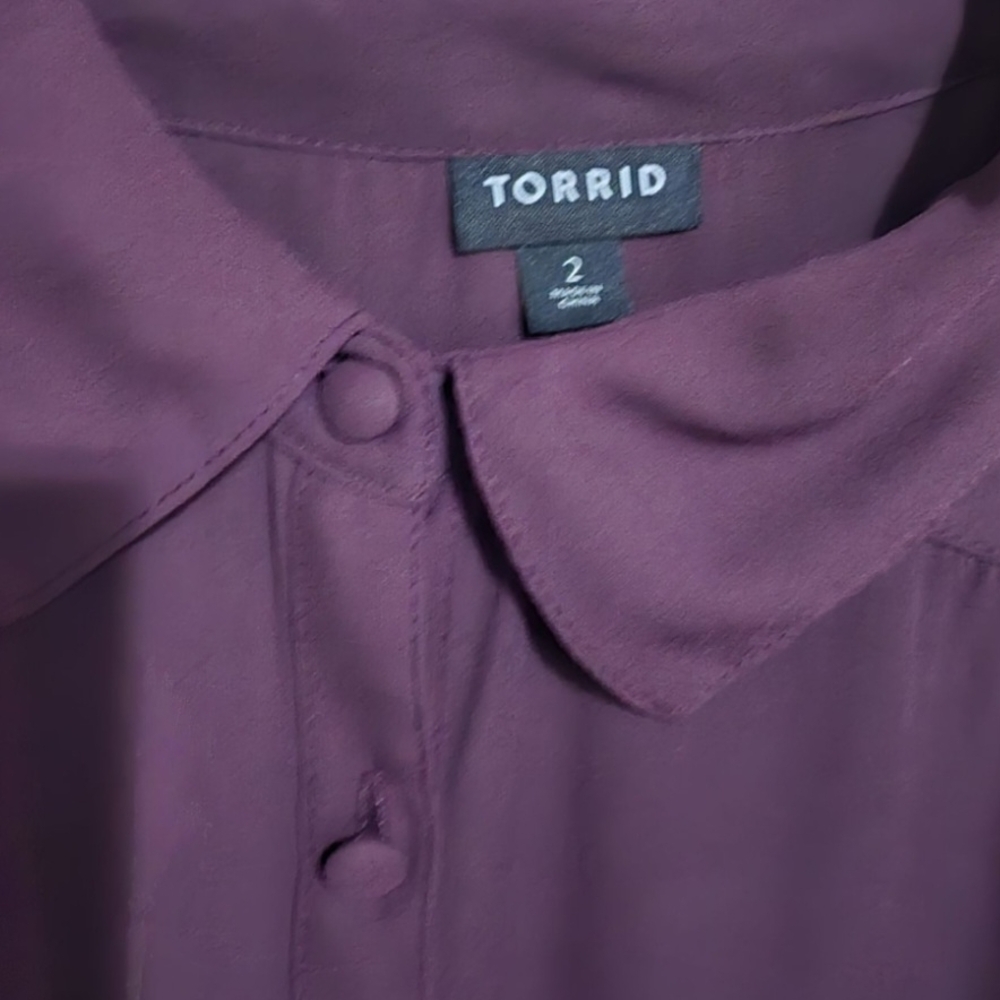 💥REDUCED  💥torrid Deep Purple Button Down Shirt - Picture 5 of 5